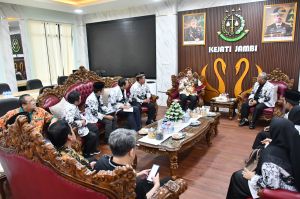 Kejati Jambi dan PGRI Provinsi Jambi Jalin Sinergi untuk Perlindungan Hukum Guru