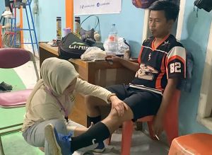 Mahasiswa KKN UBR Jambi 'Gerebek' Bapak-Bapak di Gedung Serbaguna Desa Pudak, Ini Tindakannya
