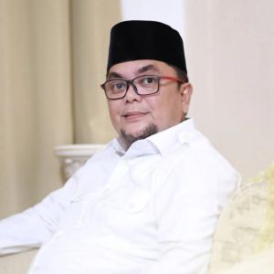 Tatap Jambi 2030, Ivan Wirata Tempuh Disertasi Doktor Ekonomi demi Target APBD Rp7 Triliun