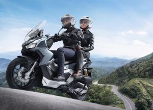 Jangan Asal Bonceng! Ini Tips Aman dan Nyaman Saat Berboncengan