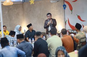 Sisi Lain Ivan Wirata : Duduk Dilesehan Bareng Jurnalis, Siap 'Ditegur' Demi Jambi Lebih Baik