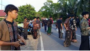 Pengurus Karang Taruna Tunas Harapan Desa Pematang Raman Gelar Aksi Berbagi Takjil Perdana di Tahun 