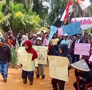 Viral,  Warga Sungai Gelam Gelar Aksi Lepas Lele di 'Wisata' 1000 Lubang