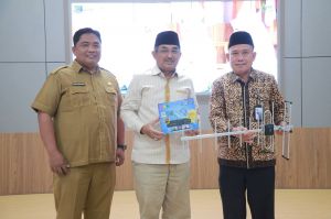 Bupati Anwar Sadat Dukung Sosialisasi Piala Dunia 2026 dan Pemasangan Antena TVRI Jambi