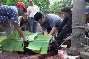 Kekeluargaan & Keteladanan : Saat Prof Helmi Maknai Nilai Kurban dalam Kehidupan Sehari-hari