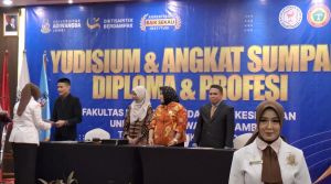 Melahirkan Nakes Profesional, FKIK Universitas Adiwangsa Jambi Angkat Sumpah 135 Lulusan Baru
