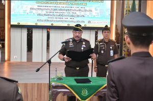 Tiga Pejabat Eselon III Resmi Dilantik, Kejati Jambi Perkuat Struktur Organisasi