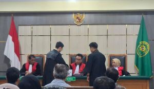 Sidang Perdana Kasus Zat Kimia PDAM Tirta Mayang Ungkap Nama Dirut dan Lainnya, Dilanjutkan Eksepsi!