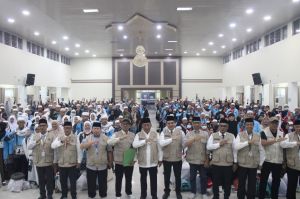 Wagub Sani Sambut Kepulangan 443 Jamaah Haji Kloter BTH-21 ke Provinsi Jambi