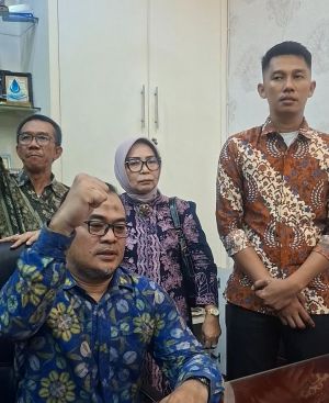 Pj Rektor Ngantor Lagi, Aktivitas Akademik UNBARI Kembali Normal : Tolak Presmanisme di Kampus!