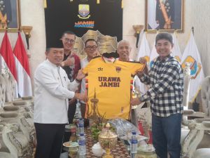 Dijadwalkan Buka Turnamen Urawa Cup VI di Stadion Swarna Bhumi, Gubernur Al Haris Siap Berlaga Lawan