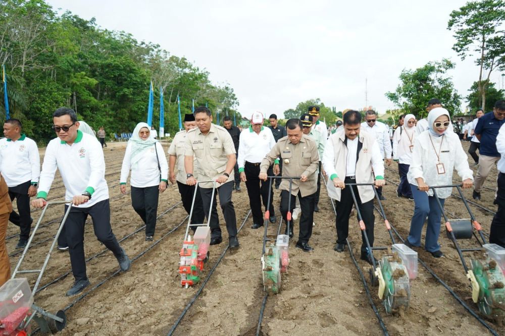 SAH Pasang Badan Bela Program Presiden, Tak Biarkan Kebijakan Pro Rakyat Dilemahkan oleh Kepentingan