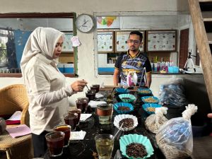 Kadiv Yankum 'Turun Gunung' : Dari Pengasawan Idikasi Geografis hingga Racik Kopi Arabika Koerintji