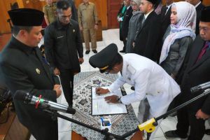 Wabup Katamso Lantik 16 Pejabat Manajerial di Lingkungan Pemkab Tanjab Barat