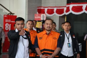 KPK tetapkan anggota Polri jadi tersangka pemerasan Bupati Pemalang Tanggal:30 Jul 2026 11:30 Katego