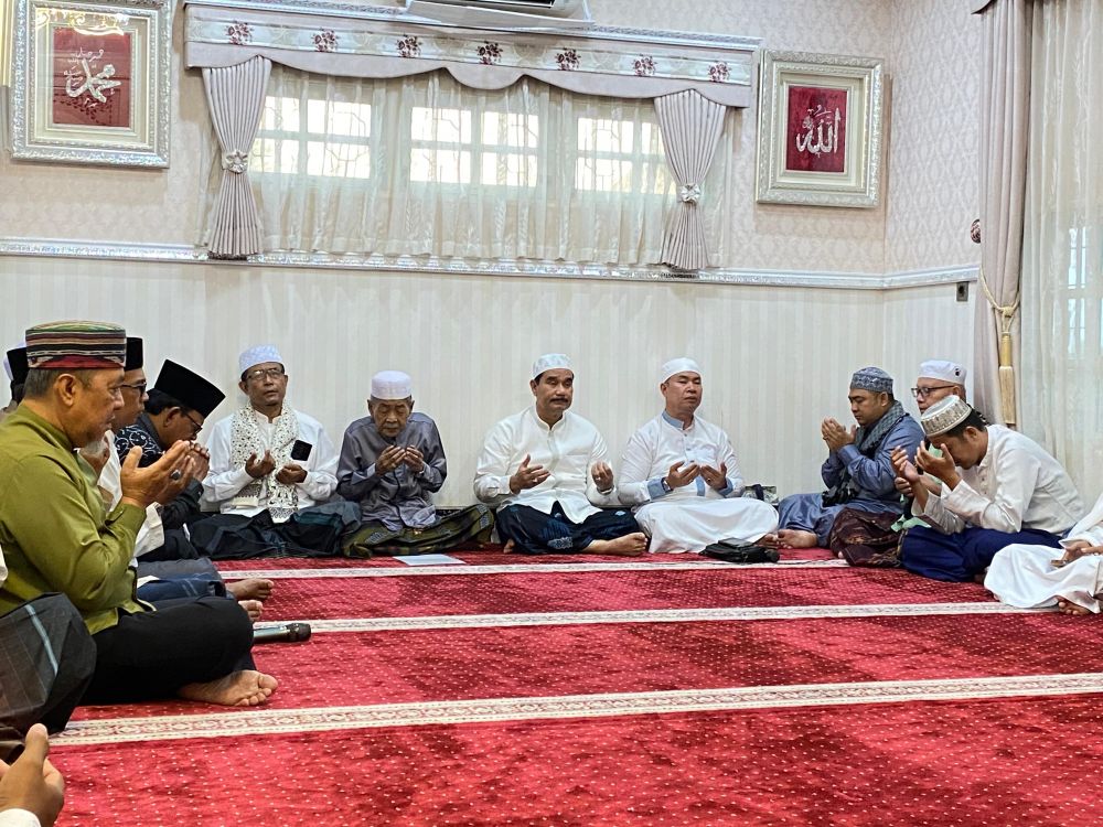 Jumat Penuh Berkah, SAH Ajak Umat Perkuat Iman dan Jadikan Akhlak sebagai Landasan Membangun Bangsa