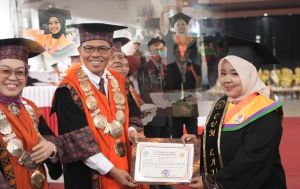 UNJA Gelar Wisuda Ke-124: Kukuhkan 1.223 Lulusan & Beri Beasiswa Lanjutan Bagi Lulusan Terbaik