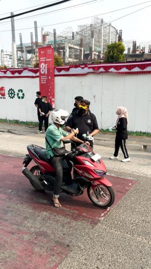 Sambut HARLA di Tengah Kabut Asap, Kejati Jambi Bagikan 4000 Masker & Beri Layanan Kesehatan Gratis