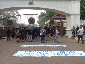 Sambut Aspirasi Mahasiswa Terkait Karhutla di Gedung DPRD Jambi, Waka Komisi III : Ini Alarm, Harus 
